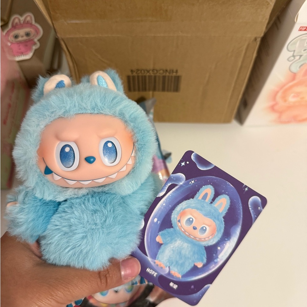 Big into Energy Labubu *Hope